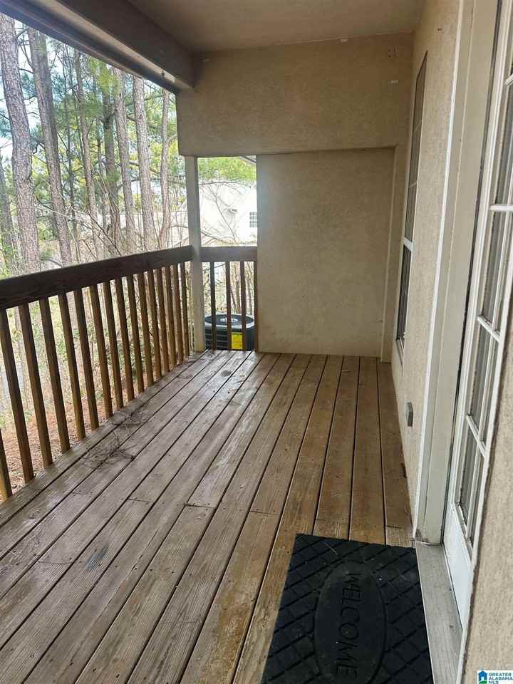 102 Canyon Trl - Photo 4 of 20