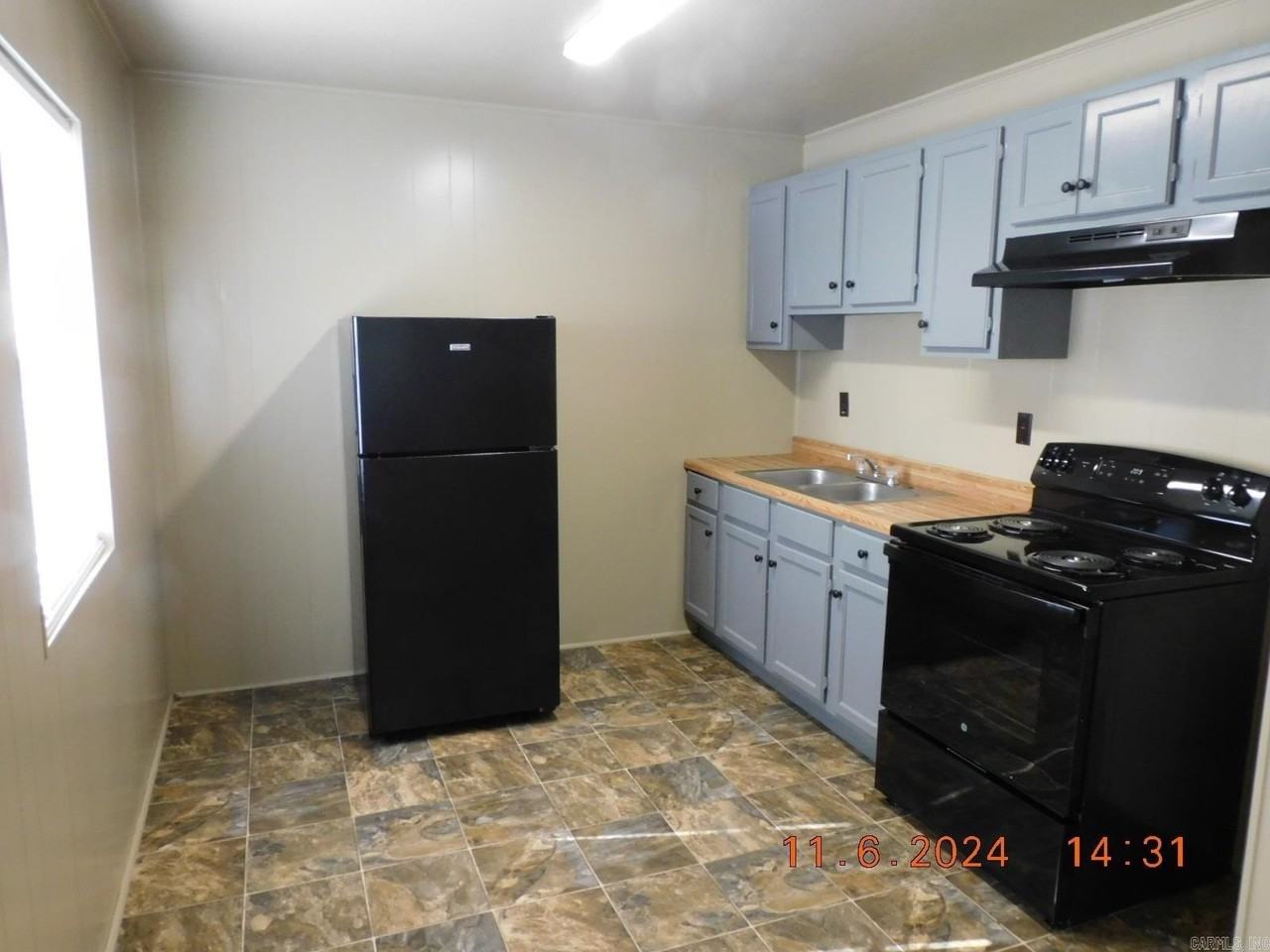 1313 Mcnutt Rd - Photo 6 of 9