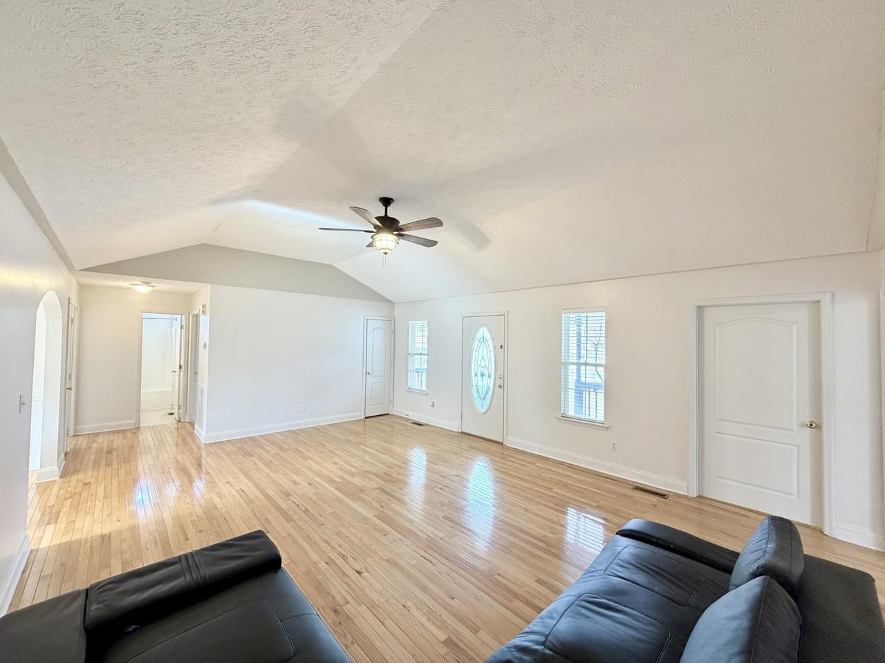 418 Water Mill Trce - Photo 4 of 30