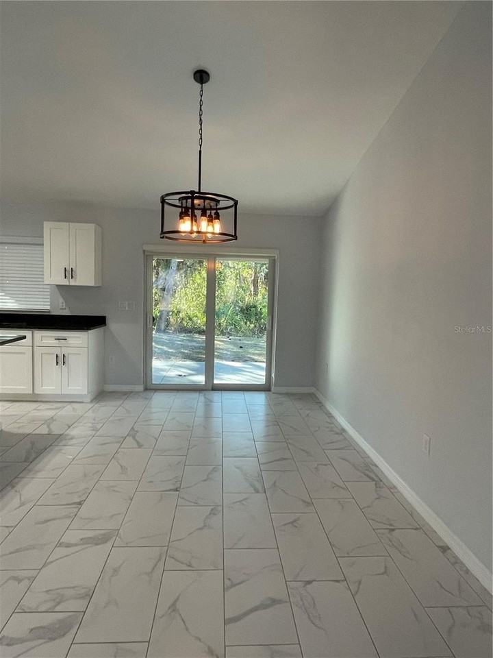 161 Overbrook St - Photo 4 of 18