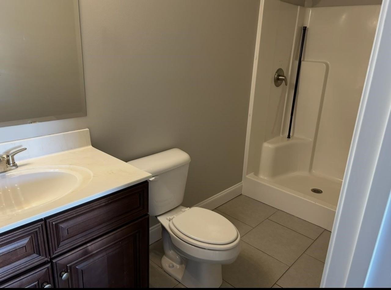 1834 Fairwinds Dr - Photo 3 of 8