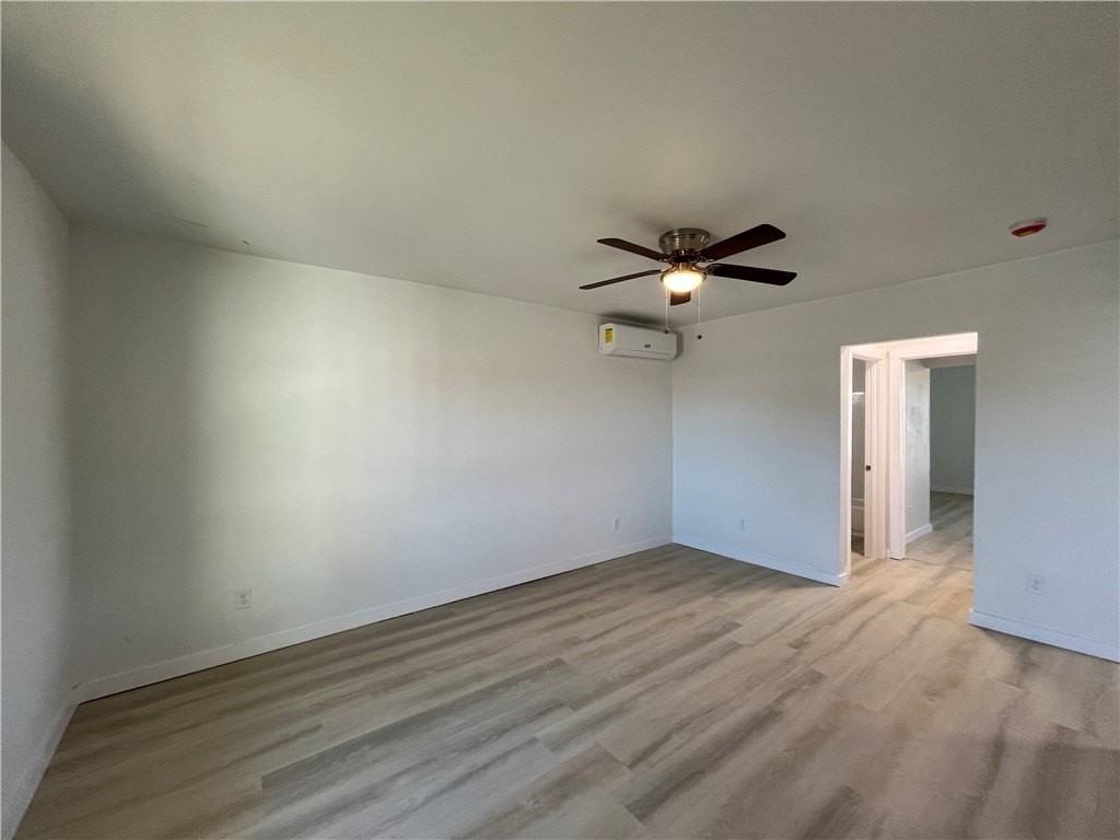 1513 10th St Apt 4 #4 - Photo 3 of 13