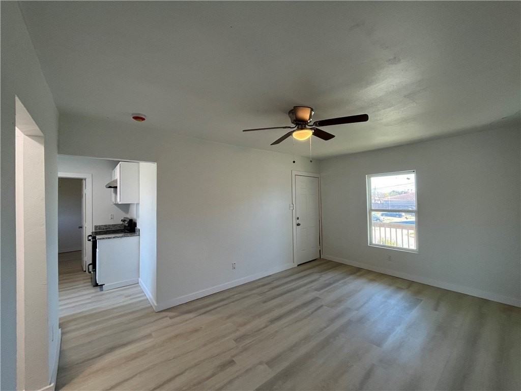 1513 10th St Apt 4 #4 - Photo 4 of 13