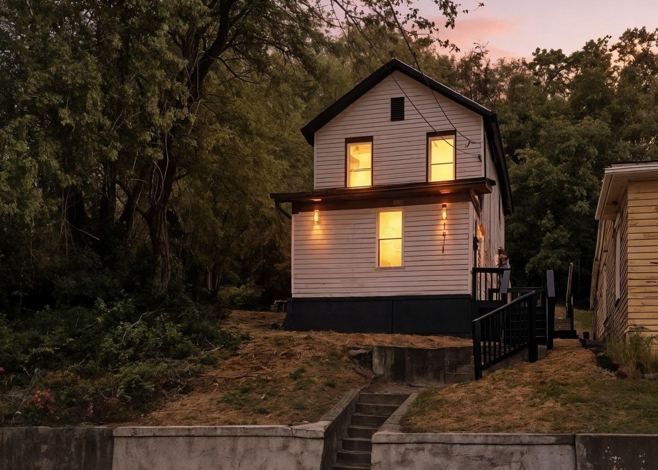 1041 Market St - Photo 4 of 38