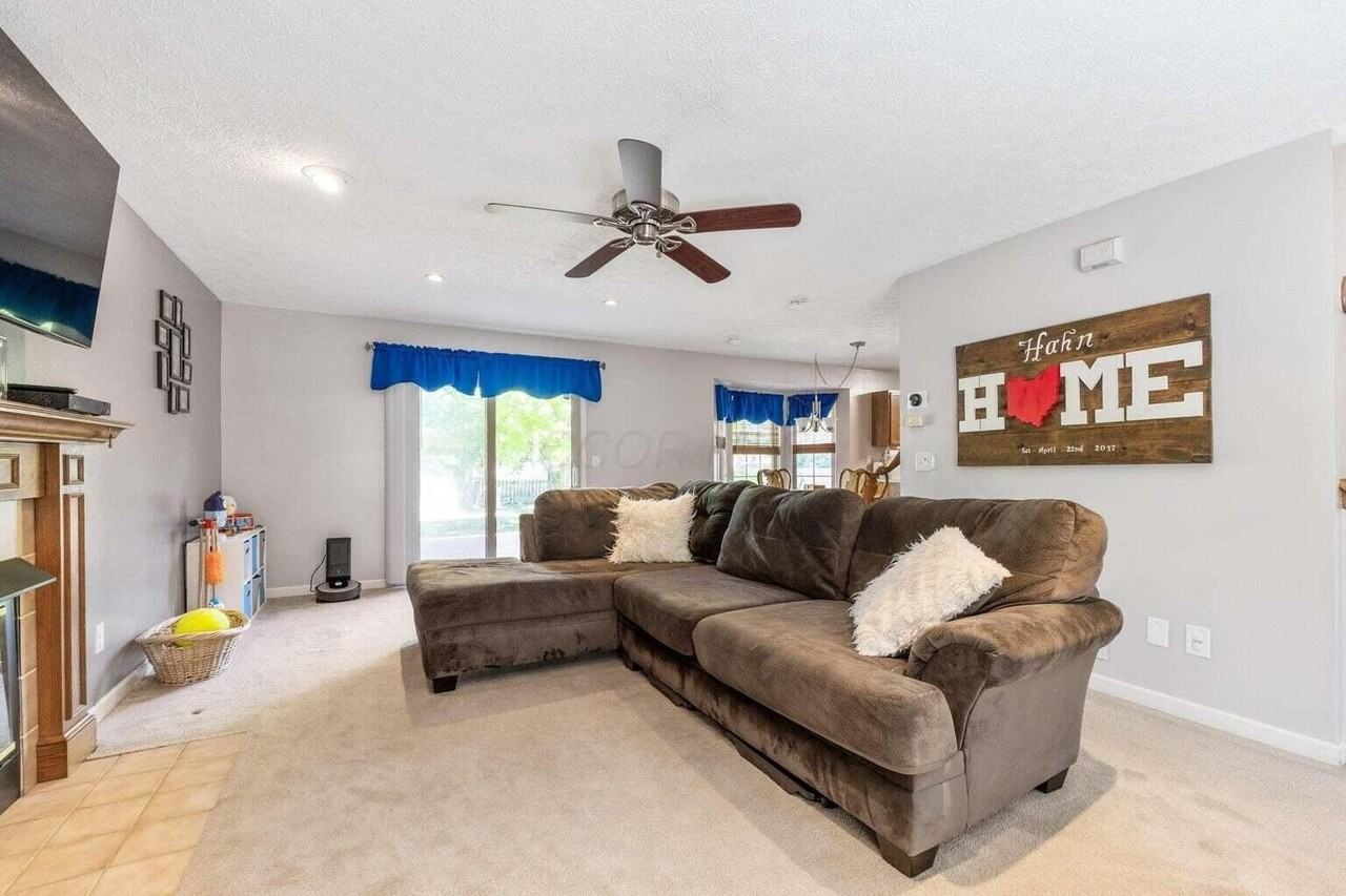 1138 Devlin Ct - Photo 4 of 47