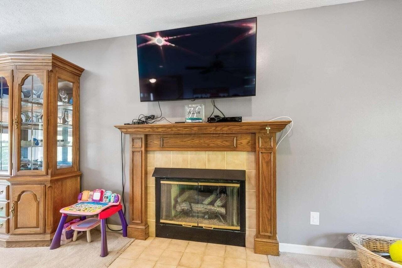 1138 Devlin Ct - Photo 6 of 47