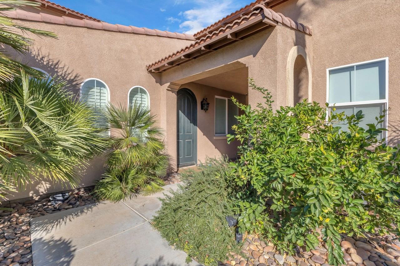 82540 Lordsburg Dr - Photo 2 of 50