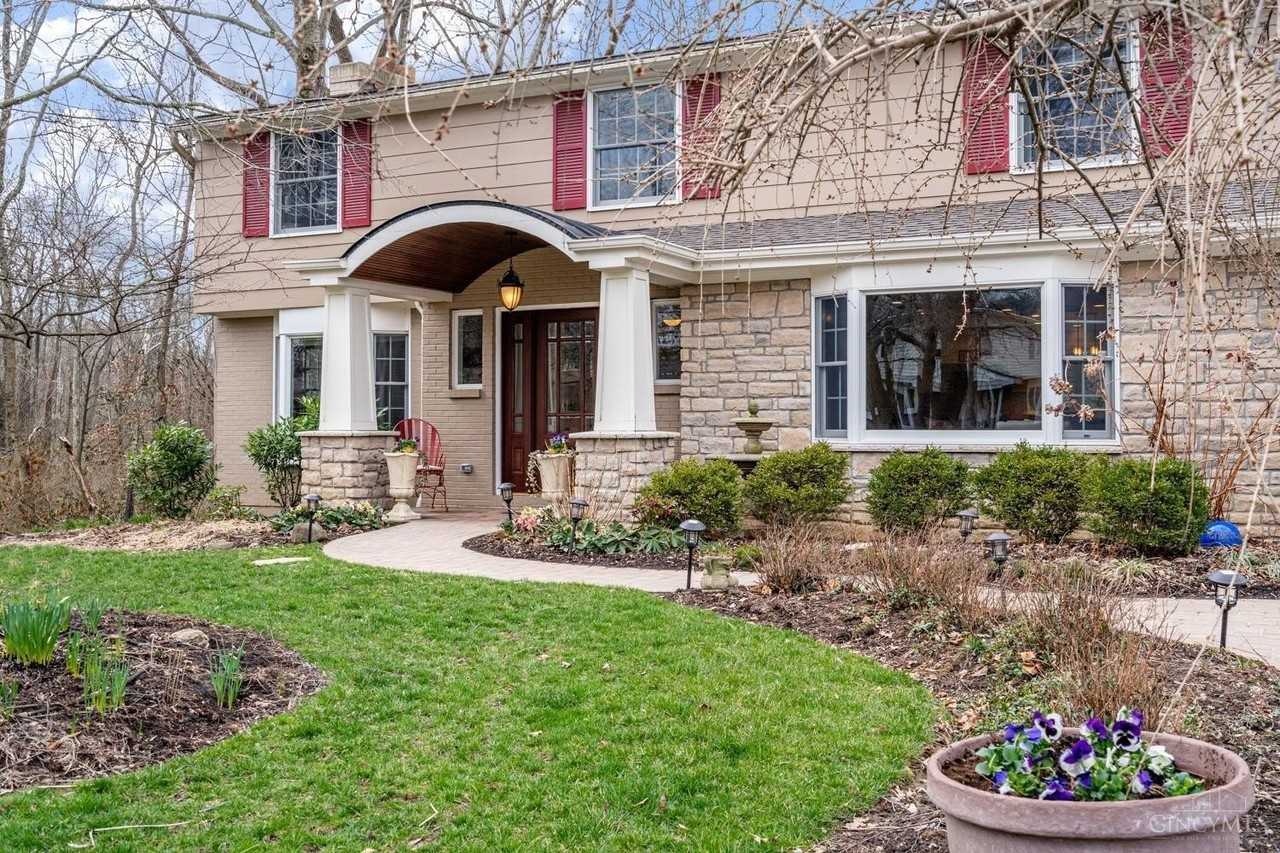 625 Hilltop Ln - Photo 4 of 50