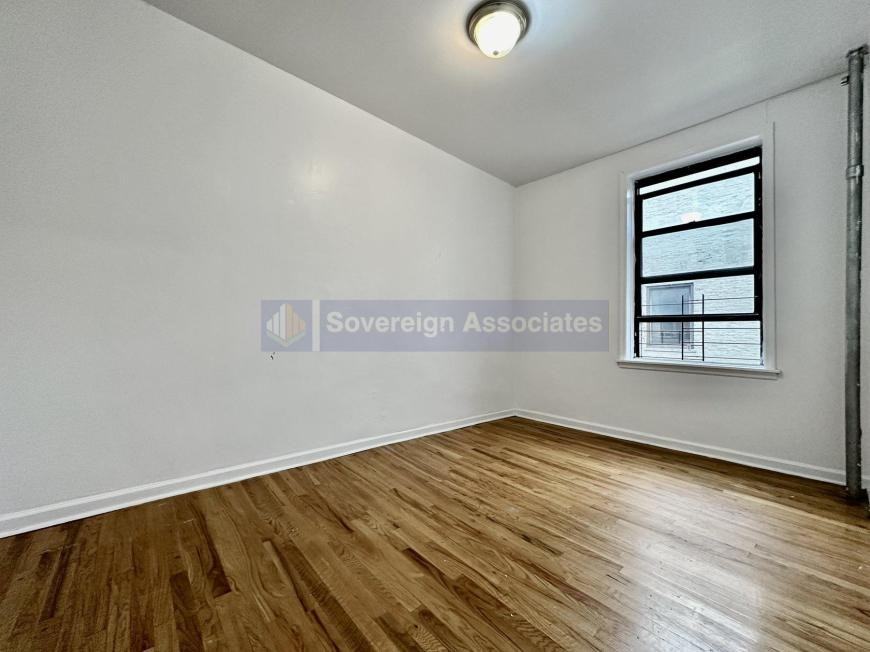 638 W 160th St - Photo 6 of 8