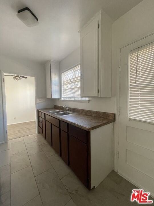 10812 S Manhattan Pl - Photo 2 of 8