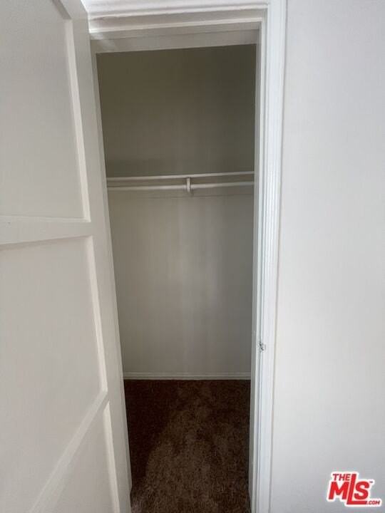 10812 S Manhattan Pl - Photo 7 of 8