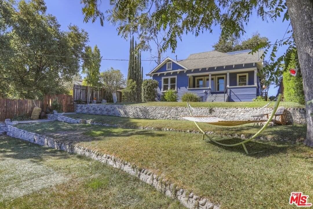 4933 Glacier Dr - Photo 2 of 39