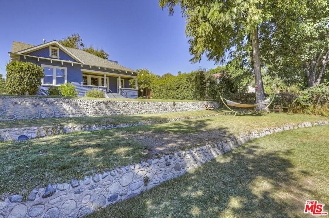 4933 Glacier Dr - Photo 4 of 39