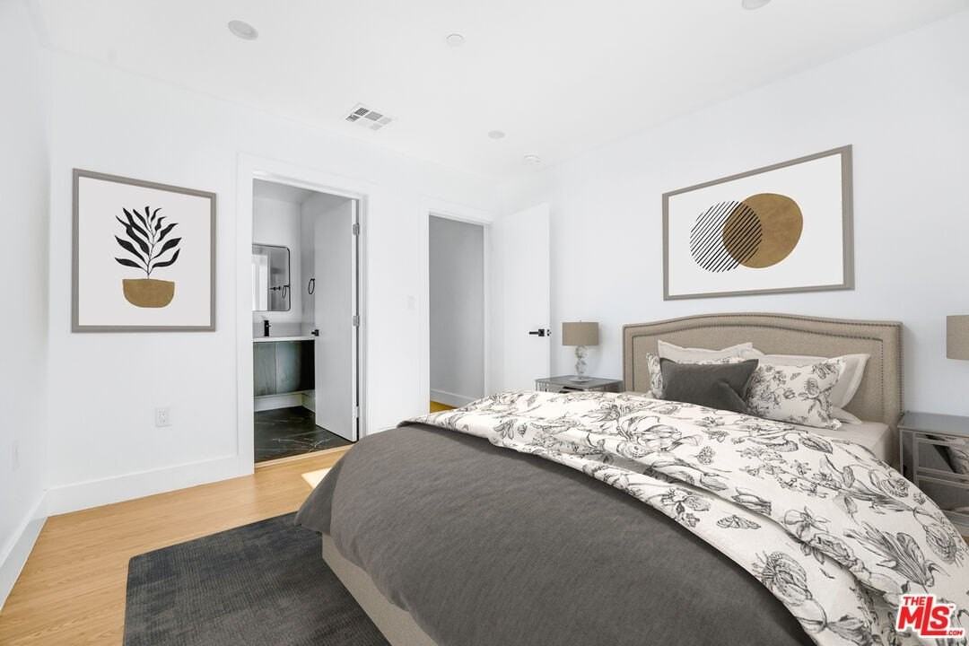 1200 W 38th St - Photo 6 of 15