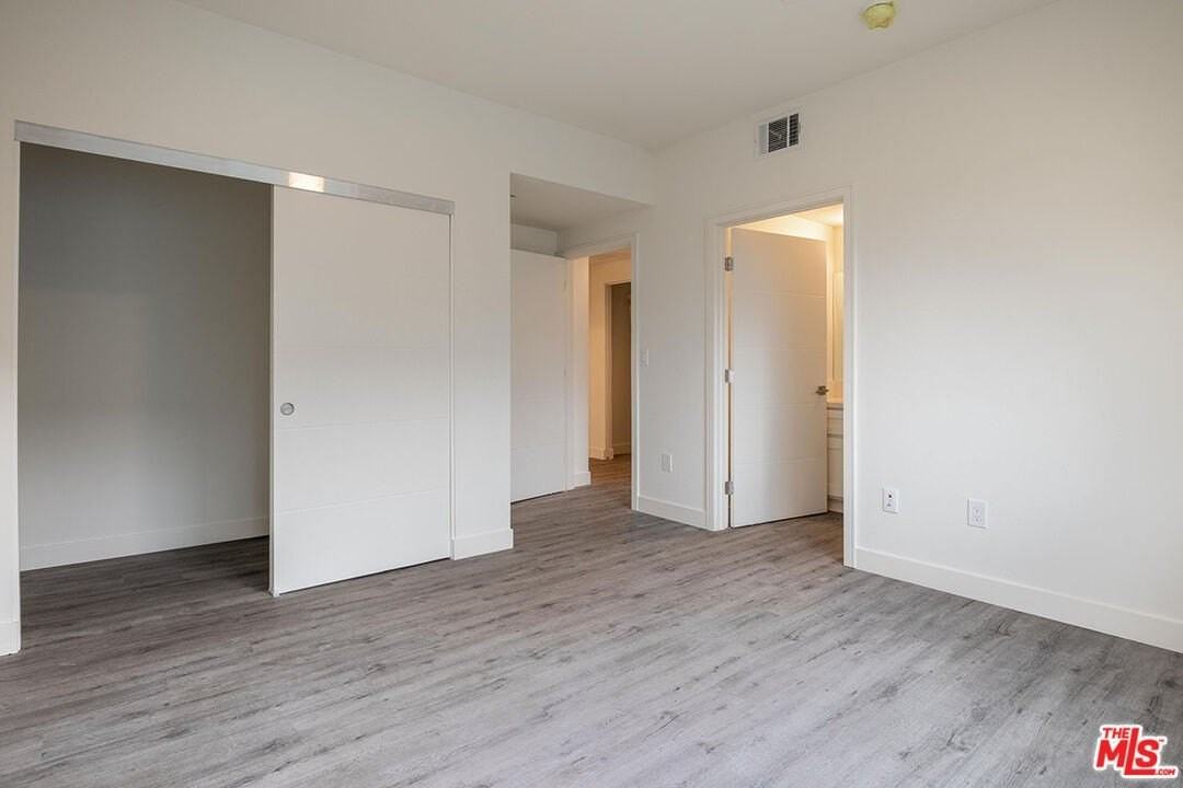 4806 Elmwood Ave - Photo 6 of 9