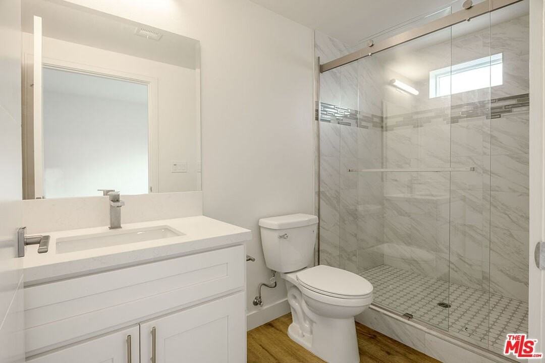 4806 Elmwood Ave - Photo 7 of 9