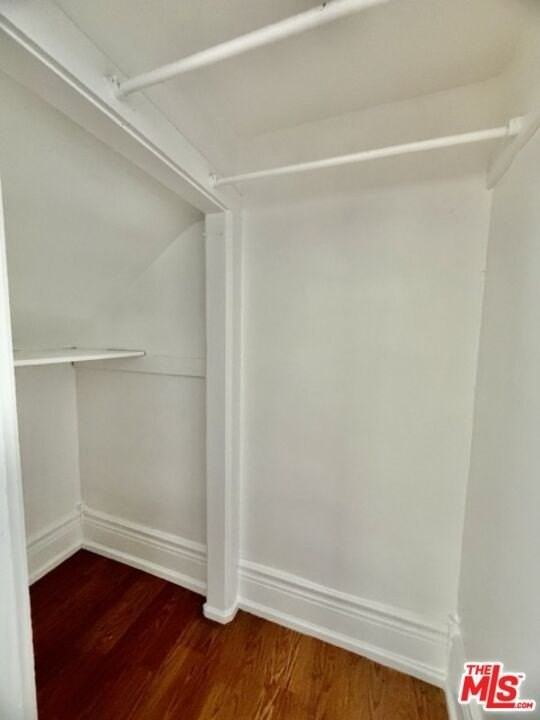 2226 Johnston St - Photo 5 of 30