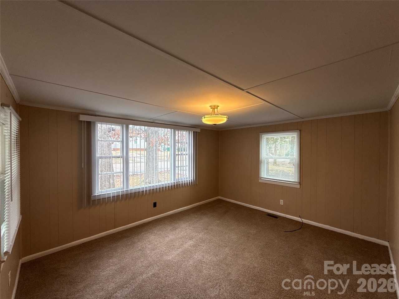 3131 Seymour Dr - Photo 2 of 10