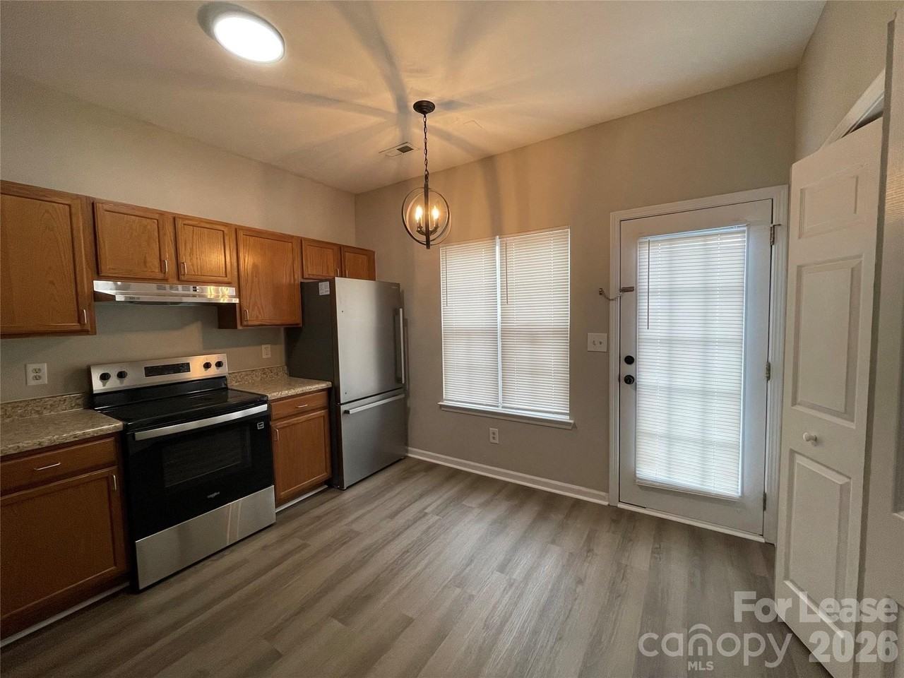 3129 Nevin Place Dr - Photo 4 of 17