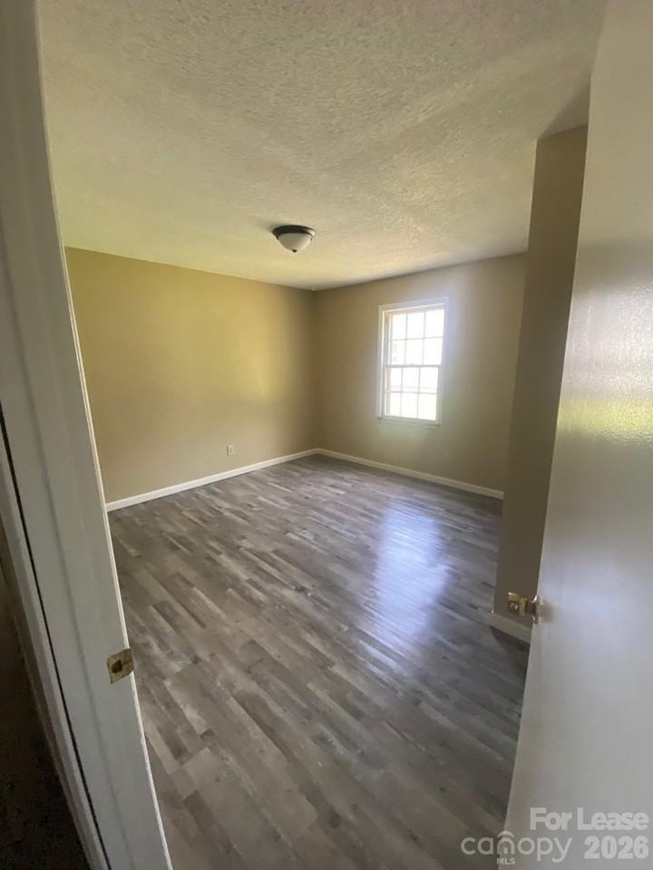 1323 7th St - Photo 7 of 7