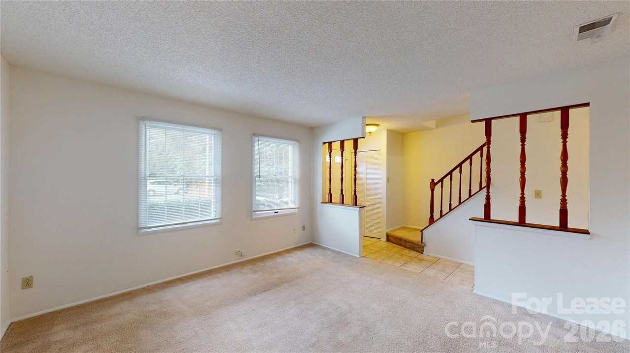 1211 Scaleybark Rd - Photo 3 of 29