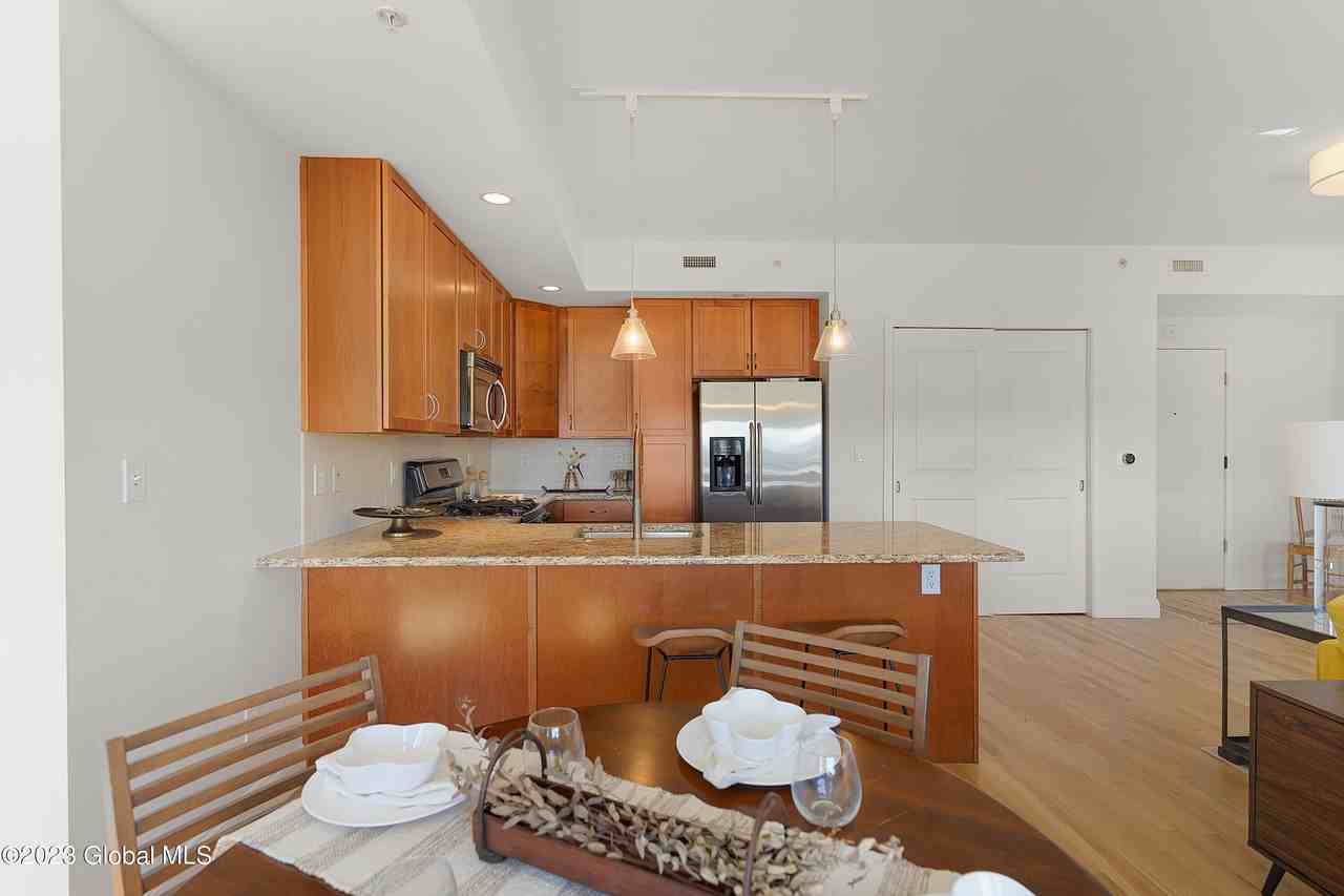 65 3rd St Apt 504 #504 - Photo 7 of 27