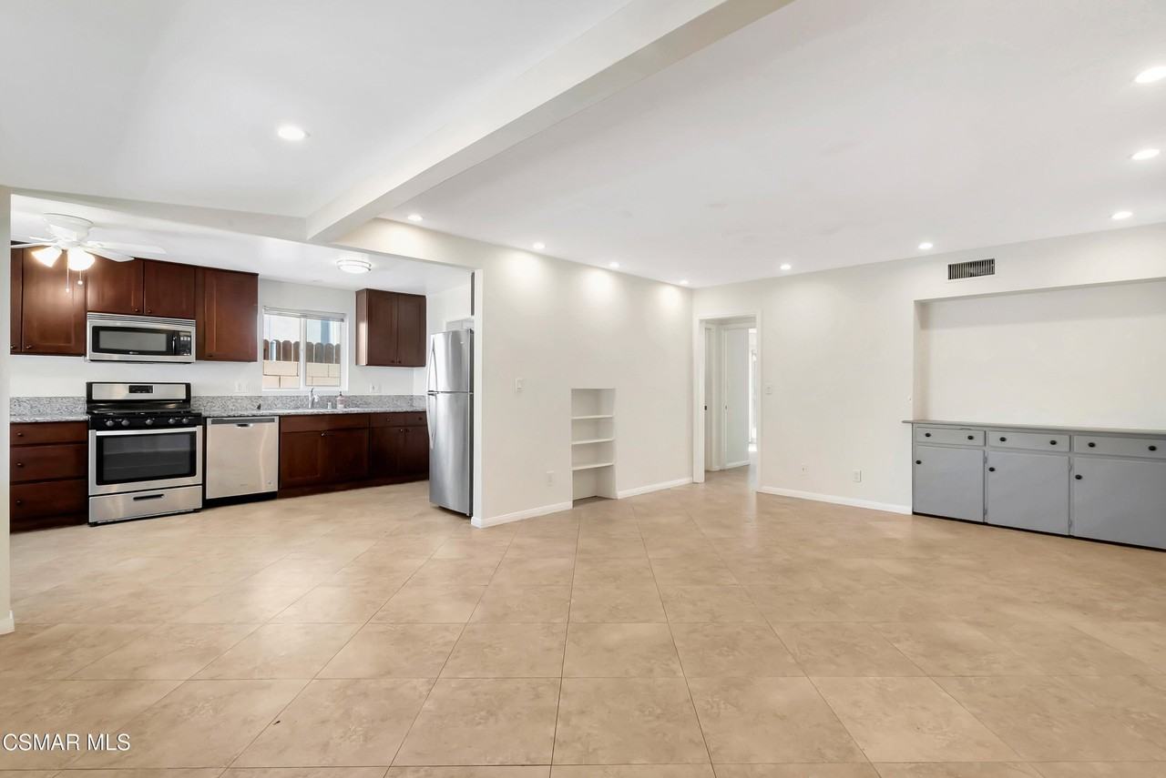 7322 Lindley Ave - Photo 2 of 8