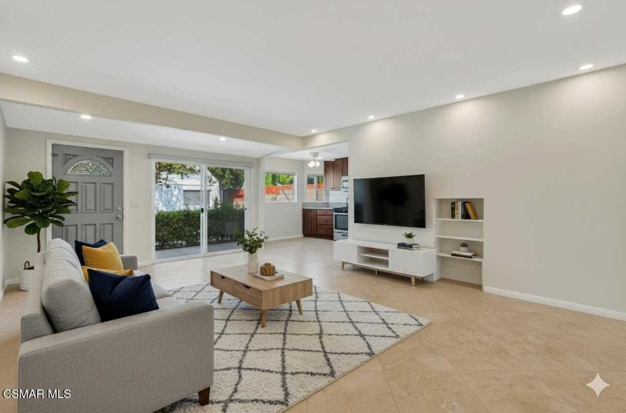 7322 Lindley Ave - Photo 4 of 8