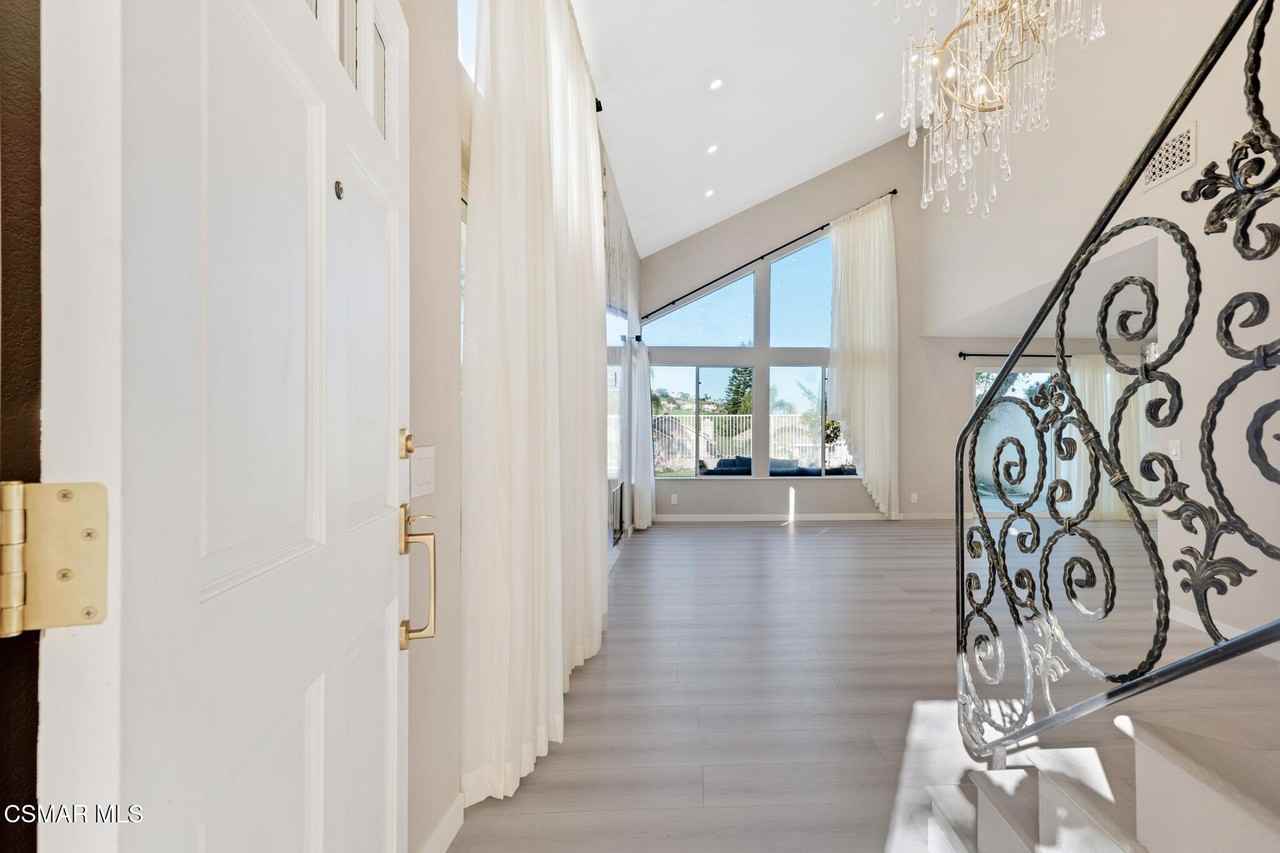 24739 Via Madera - Photo 4 of 48