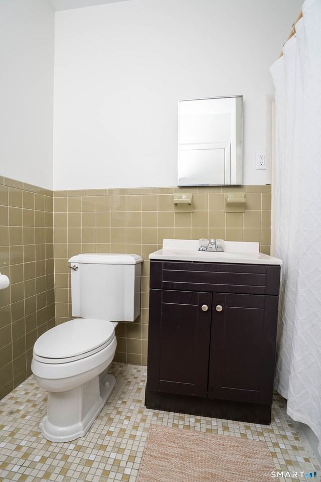 31 Hall Ave - Photo 4 of 11