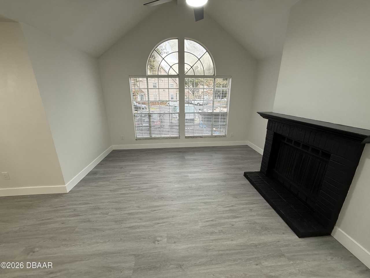 615 Richland Ct Apt 61 #61 - Photo 4 of 18