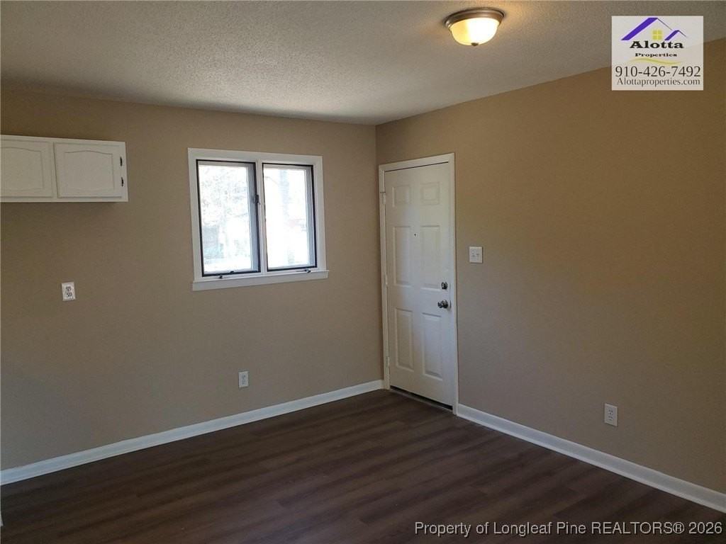 300 Rodie Ave - Photo 4 of 16