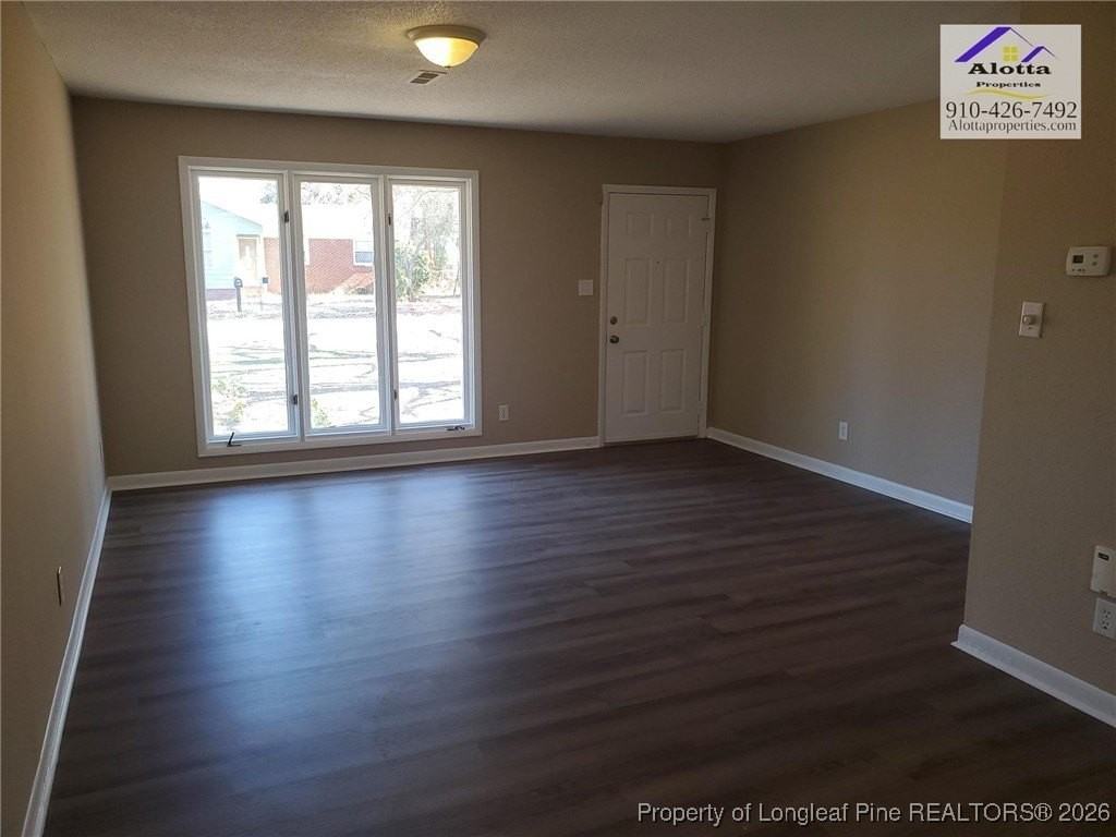 300 Rodie Ave - Photo 5 of 16