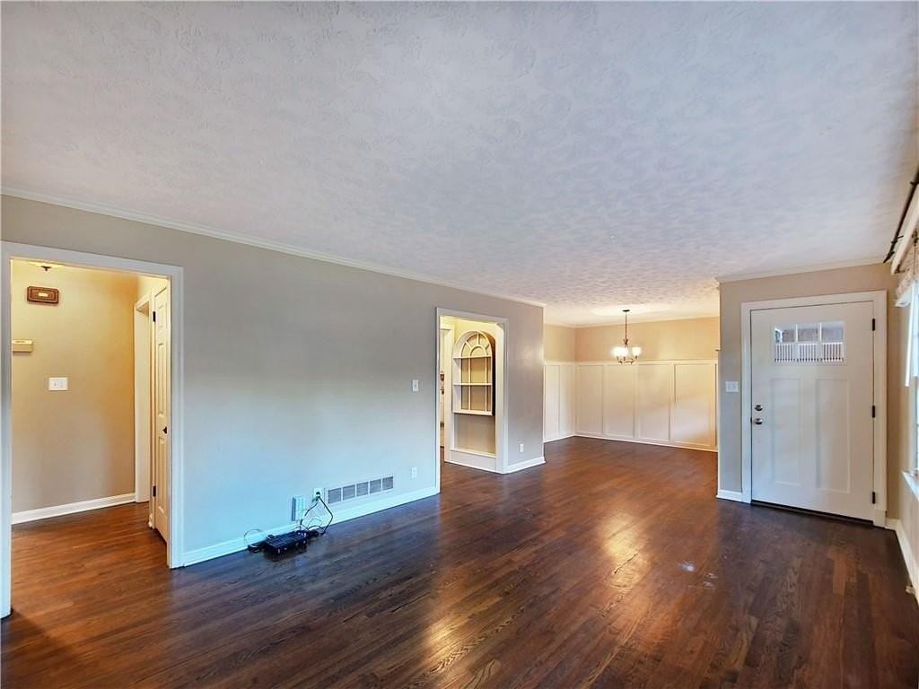 2172 Pawnee Dr Se - Photo 5 of 15