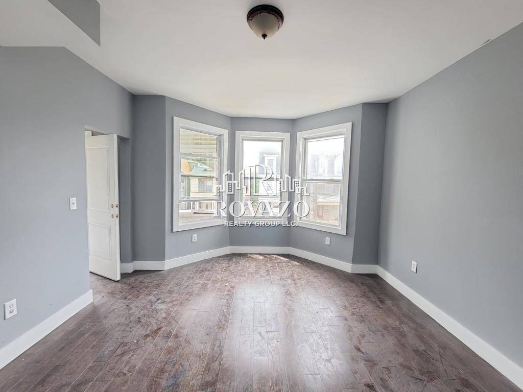 262 Ridge St #1 - Photo 4 of 8