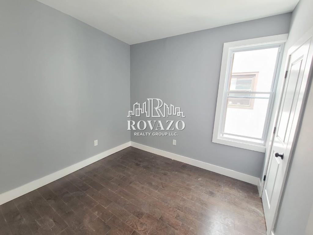 262 Ridge St #1 - Photo 5 of 8