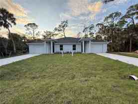 447 Camrose St - Photo 1 of 1