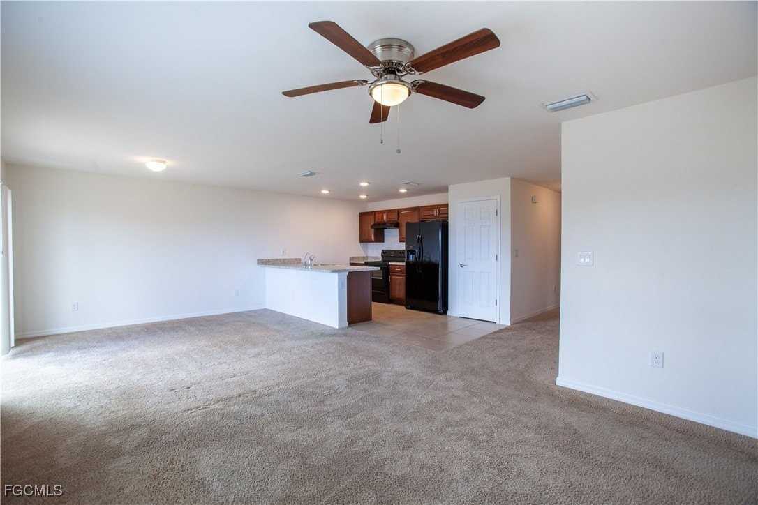 2927 Nw 4th Pl - Photo 2 of 16