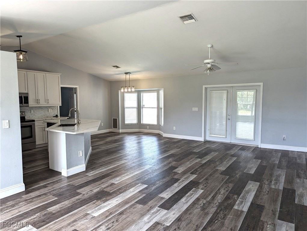 2311 Sw 16th Ter - Photo 7 of 23