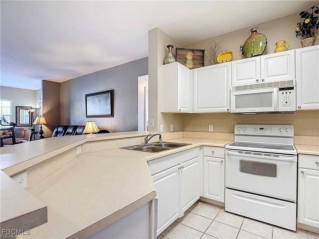 15630 Ocean Walk Cir Apt 102 #102 - Photo 7 of 30