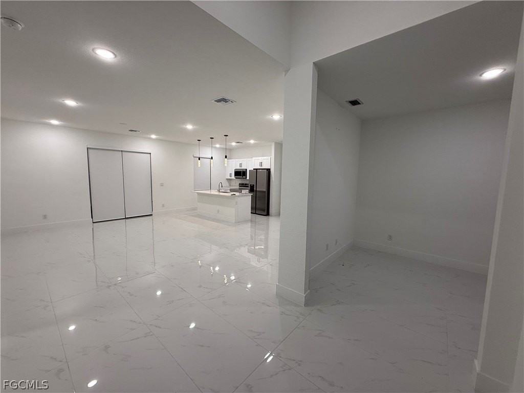 3311 72nd St W - Photo 3 of 20