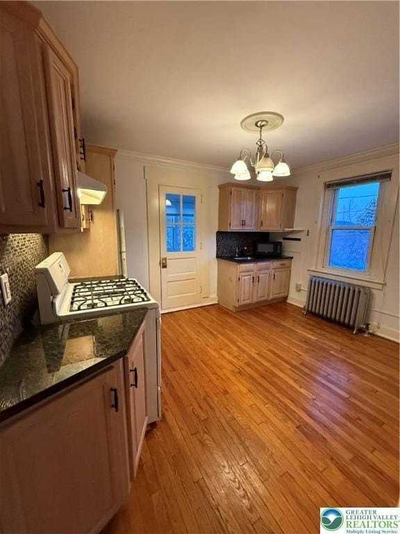 729 Spring St #2 - Photo 4 of 32