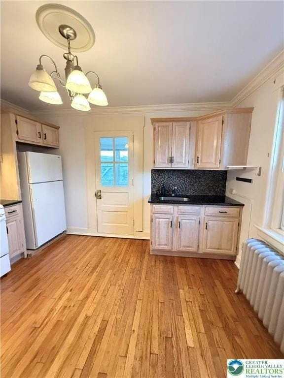 729 Spring St #2 - Photo 7 of 32