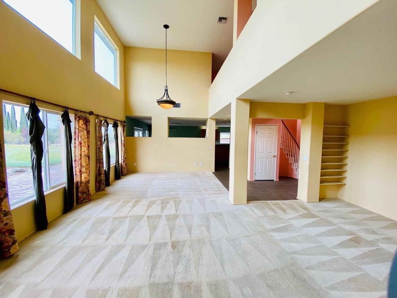 5539 Avenida Entrada - Photo 3 of 24