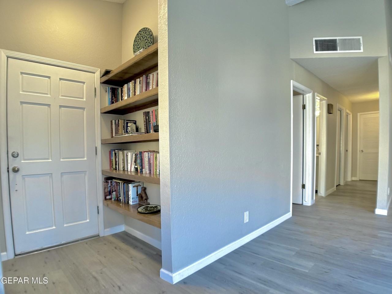 215 Canyon Terrace Dr - Photo 3 of 15