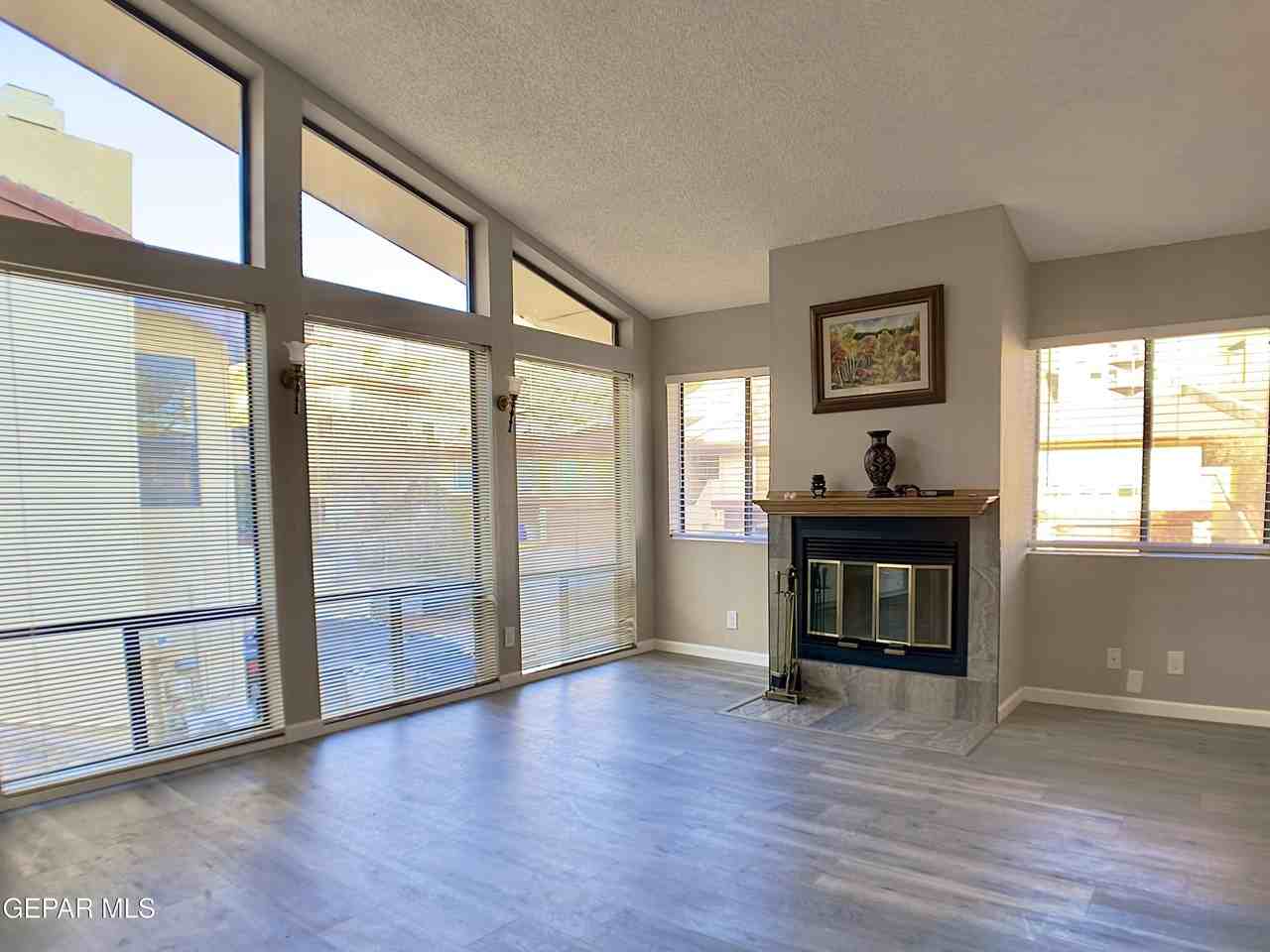 215 Canyon Terrace Dr - Photo 5 of 15