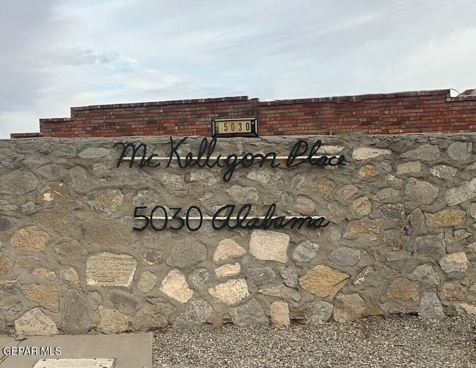 5030 Alabama St Apt 17 #17 - Photo 3 of 21