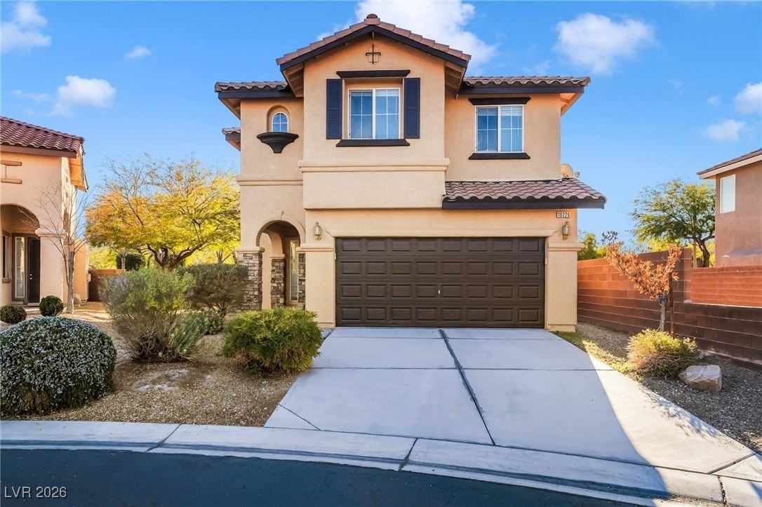 10226 Wolf Pack Ln - Photo 2 of 36