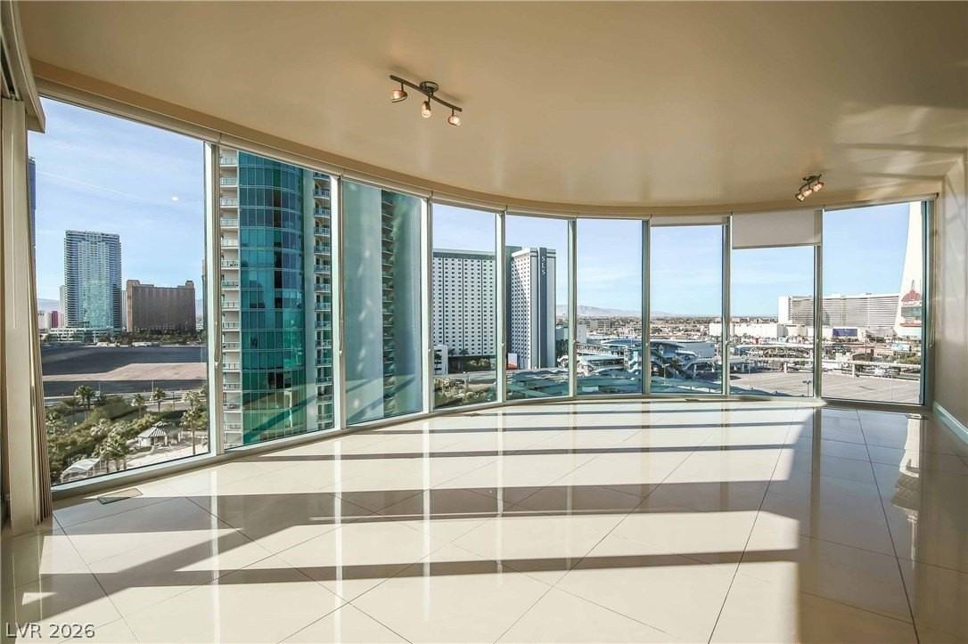 322 Karen Ave #1008 - Photo 2 of 17