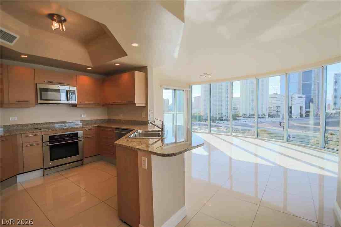 322 Karen Ave #1008 - Photo 3 of 17